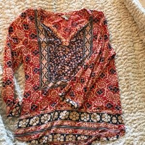 Lucky brand v neck long 3/4 tee